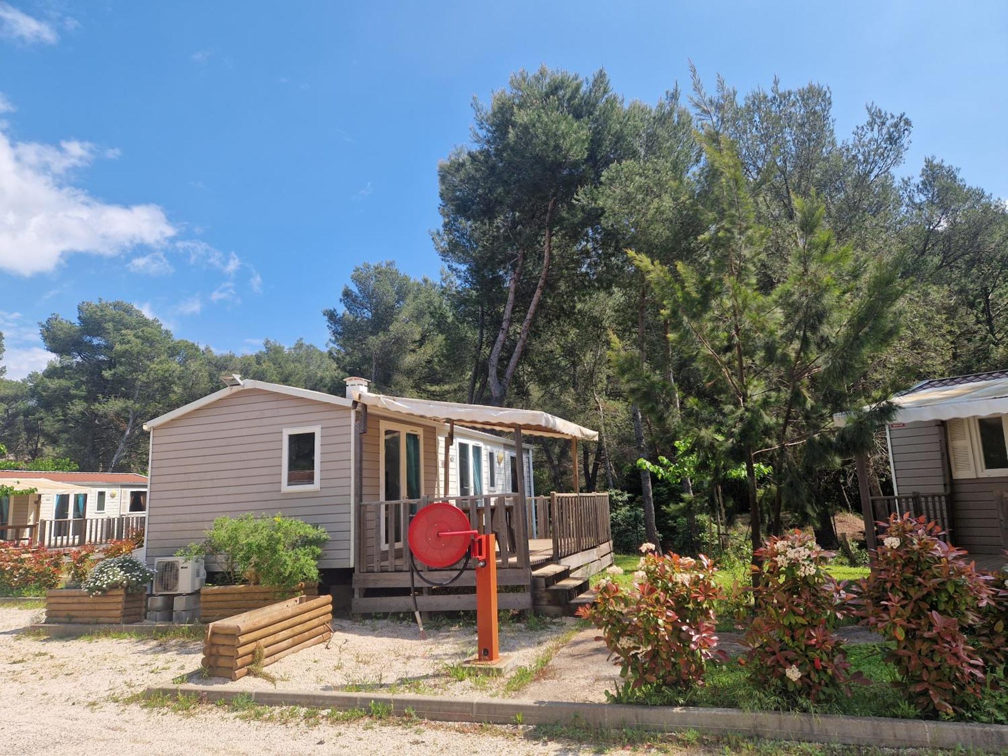 רוקפור-לה-בדול Camping Aux Portes De Cassis מראה חיצוני תמונה