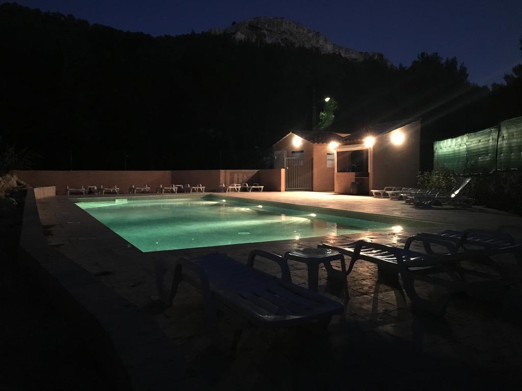 רוקפור-לה-בדול Camping Aux Portes De Cassis מראה חיצוני תמונה